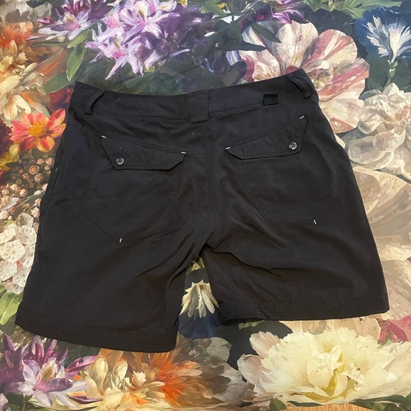 Salomon shorts sz 10 - Picture 2 of 6